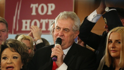 Zeman je pro obnovu procesu s Kajínkem, amnestii by mu ale nedal