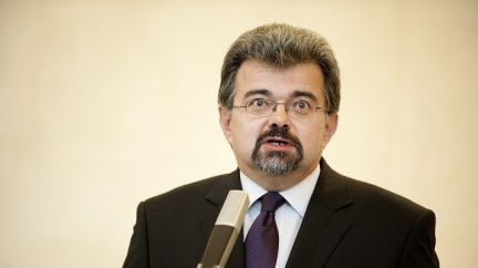 Vedoucí prezidentské kanceláře Weigl odejde z Hradu spolu s Klausem