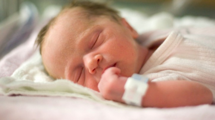 V Roztokách zemřel novorozenec krátce po domácím porodu