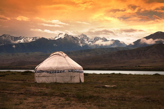 Mongolsko: Divoká krajina posetá jurtami, ve které je těžké dýchat