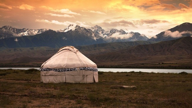 Mongolsko: Divoká krajina posetá jurtami, ve které je těžké dýchat