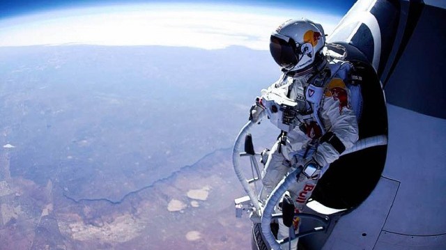 Baumgartner byl při seskoku rychlejší, než se tvrdilo