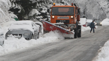 Padají stromy, nejde elektřina. Slovensko žádá o pomoc vojsko