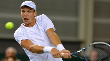 Berdych v Miami odvrátil dva mečboly a postupuje dál