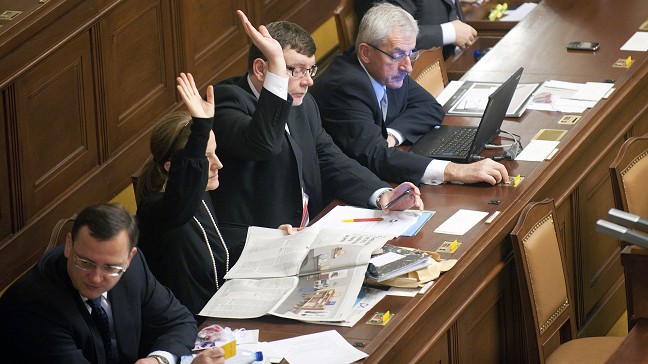 Sněmovna schválila osvobození od soudních poplatků kvůli amnestii