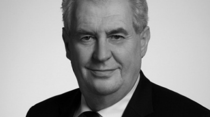 Zemanův tým zveřejnil fotografii, podle níž pošta vyrobí známky