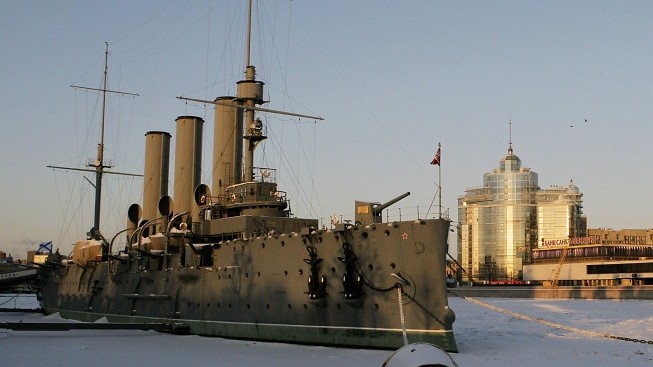 Legendární křižník Aurora se po téměř třiceti letech dal znovu do pohybu