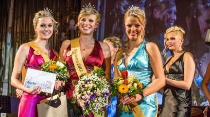 Nad Zemí proletěl asteroid a v Paláci Žofín zazářila nová Miss sestra 2012