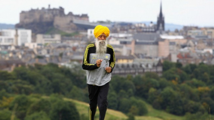Nejstarší maratonec Singh běžel v Hongkongu poslední závod