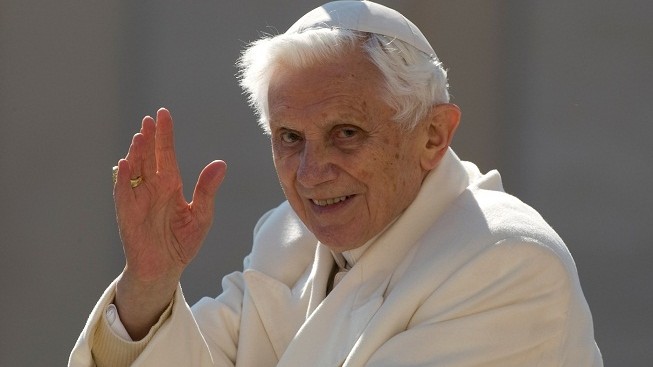 Benedikt XVI. netrpí vážnou chorobou. Vatikán popřel informace o zhoršeném stavu