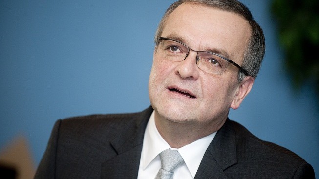 Kalouska rozhodil aprílový žertík. Na tiskovce nebyl ve své kůži