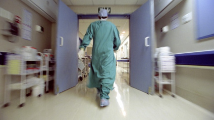 Dlužné poplatky musejí státní nemocnice ze zákona vymáhat