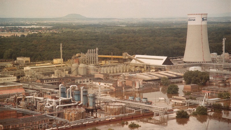 Osvobození od smradu? Spolana nesmí po roce 2014 vyrábět chlor za použití rtuti