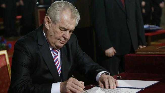 Odborník tápe, co Zeman provede, až dokončí "Klausovy resty"