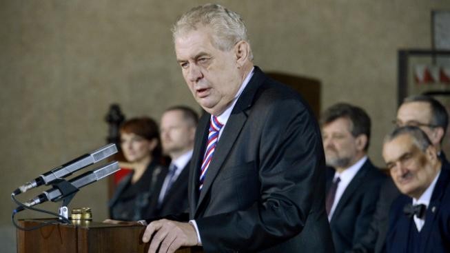 Zeman v projevu vyhlásil boj kmotrům a médiím