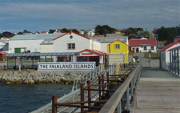 Zůstanou Falklandy britským územím? Ostrované rozhodují v referendu