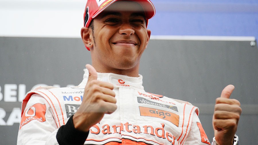 VIP pes! Hamiltonův buldok dostane vstupenku na závody F1