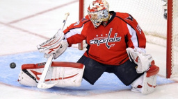 Neuvirth se úspěšně vrátil do branky Capitals