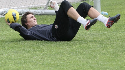 Sparta si pojistila brankáře. Čech prodloužil smlouvu do roku 2014