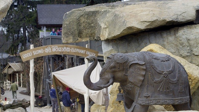 Zoo Praha slavnostně otevřela Údolí slonů za půl miliardy