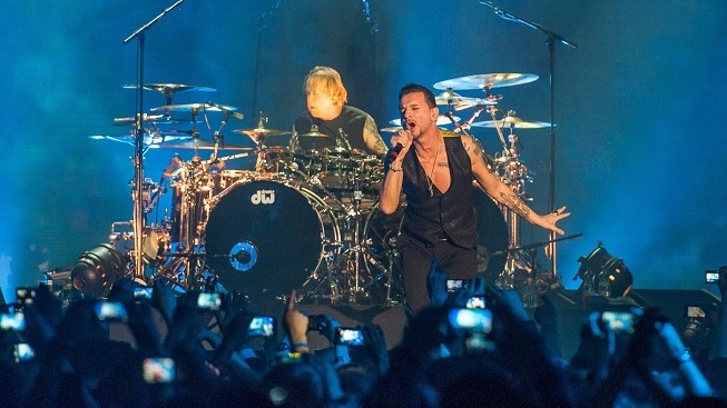 V čele hitparády prodejnosti alb jsou noví Depešáci