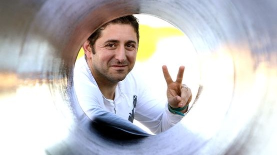 Neuvěřitelný brankář! Chytil penaltu a ihned poté dal gól