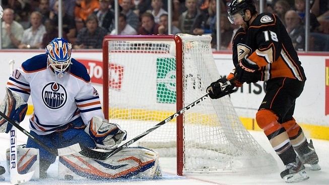 Češi v akci: Dvořák rozhodl o výhře Anaheimu, Jágr dvakrát asistoval