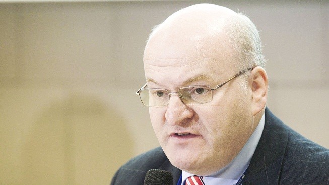 Členové z Ústavu pro studium totalitních režimů na protest houfně odchází z rady