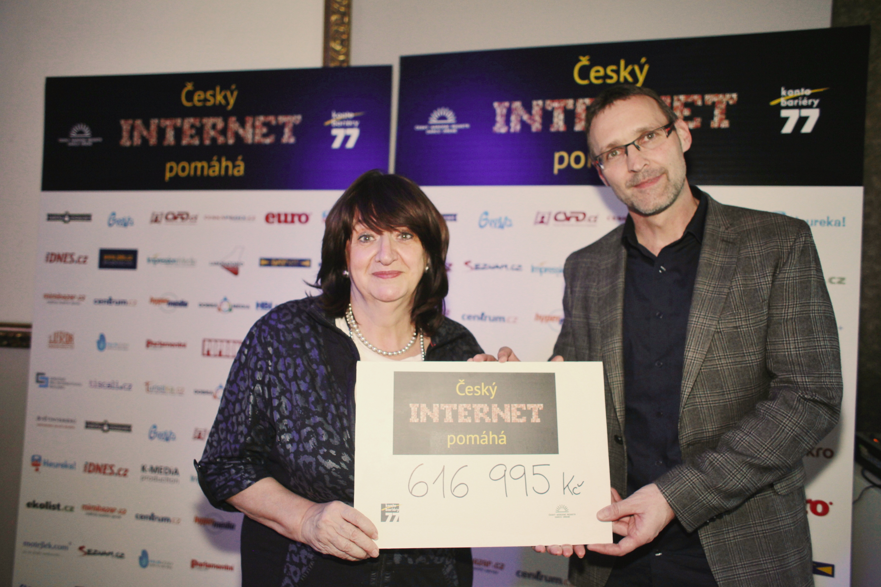 Charita přes internet funguje