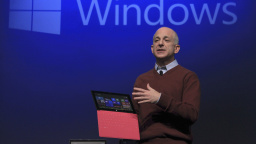 Windows 8 skončil neúspěchem. Pořídilo si ho jen 6 procent zákazníků