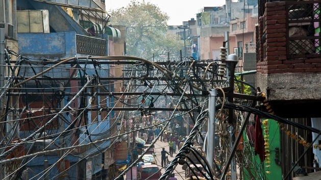 Nebezpečná elektrická džungle v Dillí