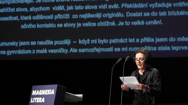 Knihou roku 2013 je román Jiřího Hájíčka Rybí krev