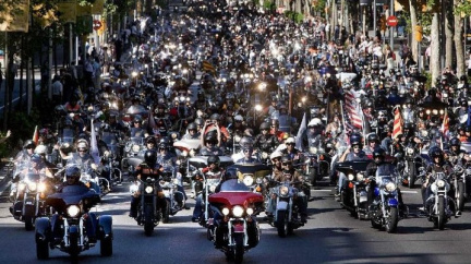 Prahou v sobotu projede přes 1000 amerických legend