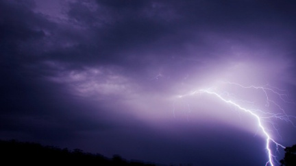 V sobotu pozor na silné bouřky, varují meteorologové