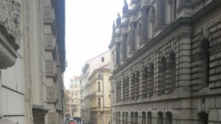 Dům v Divadelní se bourat nebude, bude zrekonstruován