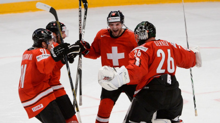 Aktualizováno: Třetí skalp Švýcarska! Černý kůň šampionátu porazil Česko vysoko 5:2