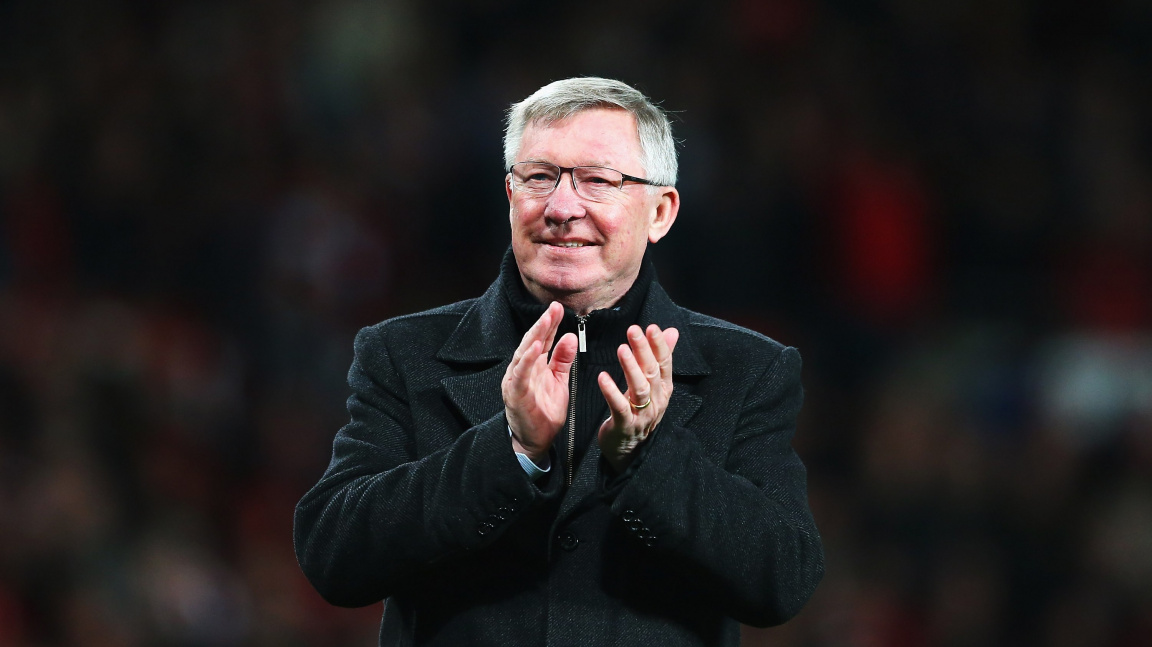 Ferguson dává po 27 letech sbohem United. Trenéra od léta nahradí Moyes