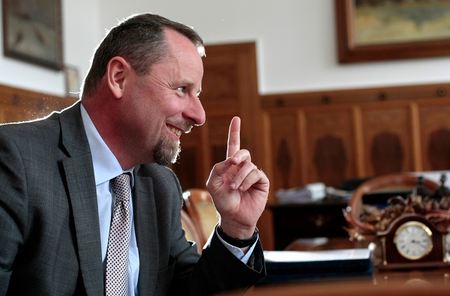 Exministr ODS o tom, jak Schwarzenberg škodí. A chválí Zemana