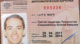 Rusko vyhostilo zadrženého amerického diplomata a obvinilo USA ze špionáže