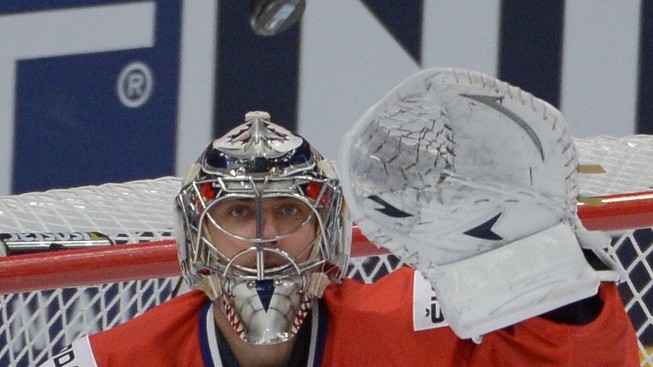 Pavelec má nejnižší průměr obdržené branky na zápas