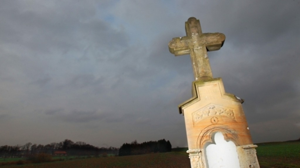 Církevní restituce u Ústavního soudu byly absurdní tyátr, shodují se komentátoři