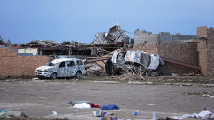 Oklahoma po smrtícím mega-tornádu počítá mrtvé, Obama slíbil rychlou pomoc