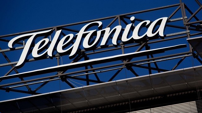 Mobilní operátoři se snížením smluvních pokut pro změnu nespěchají