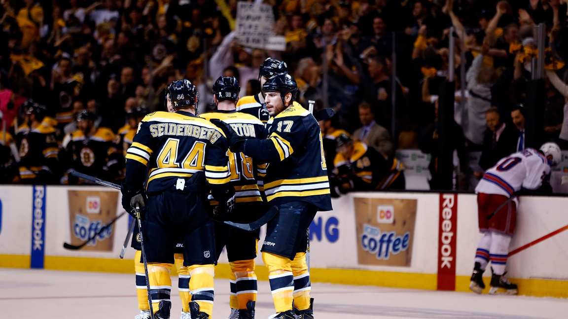 Boston s Jágrem a Krejčím postoupil do konferenčního finále NHL