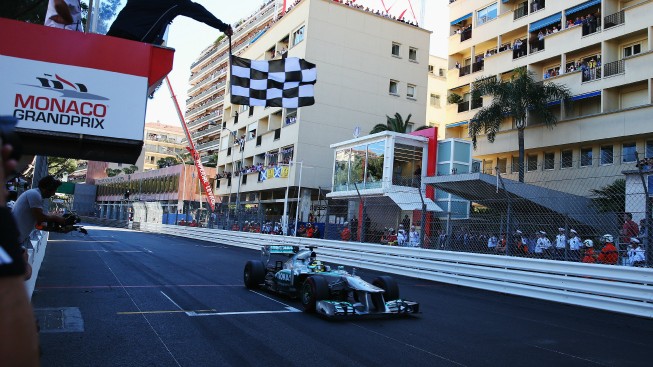 Nico Rosberg po 30 letech napodobil otce a ovládl F1 v Monaku