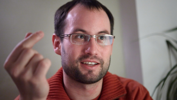 Poslanci vymýšlejí další fígle, jak zabránit zveřejňování smluv veřejných zakázek