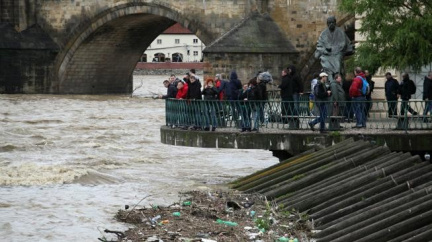 Aktualizováno: Do Prahy dorazila vlna z Vltavské kaskády. Průtok přes 3020 m3/s