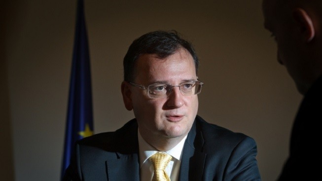 Online: Policejní razie na úřadu vlády. Nečas zůstává u kormidla vlády