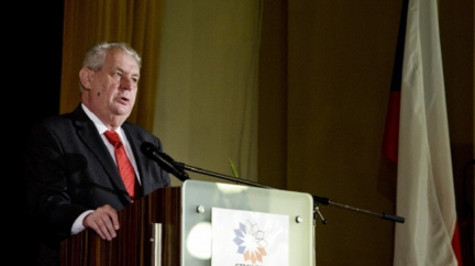 Zeman bude příští týden jednat s poslanci, pozval už ODS a TOP 09