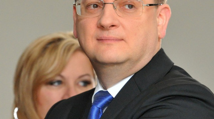 Nečasova demise poutá pozornost ve světě. Padl kvůli lásce, píšou Němci